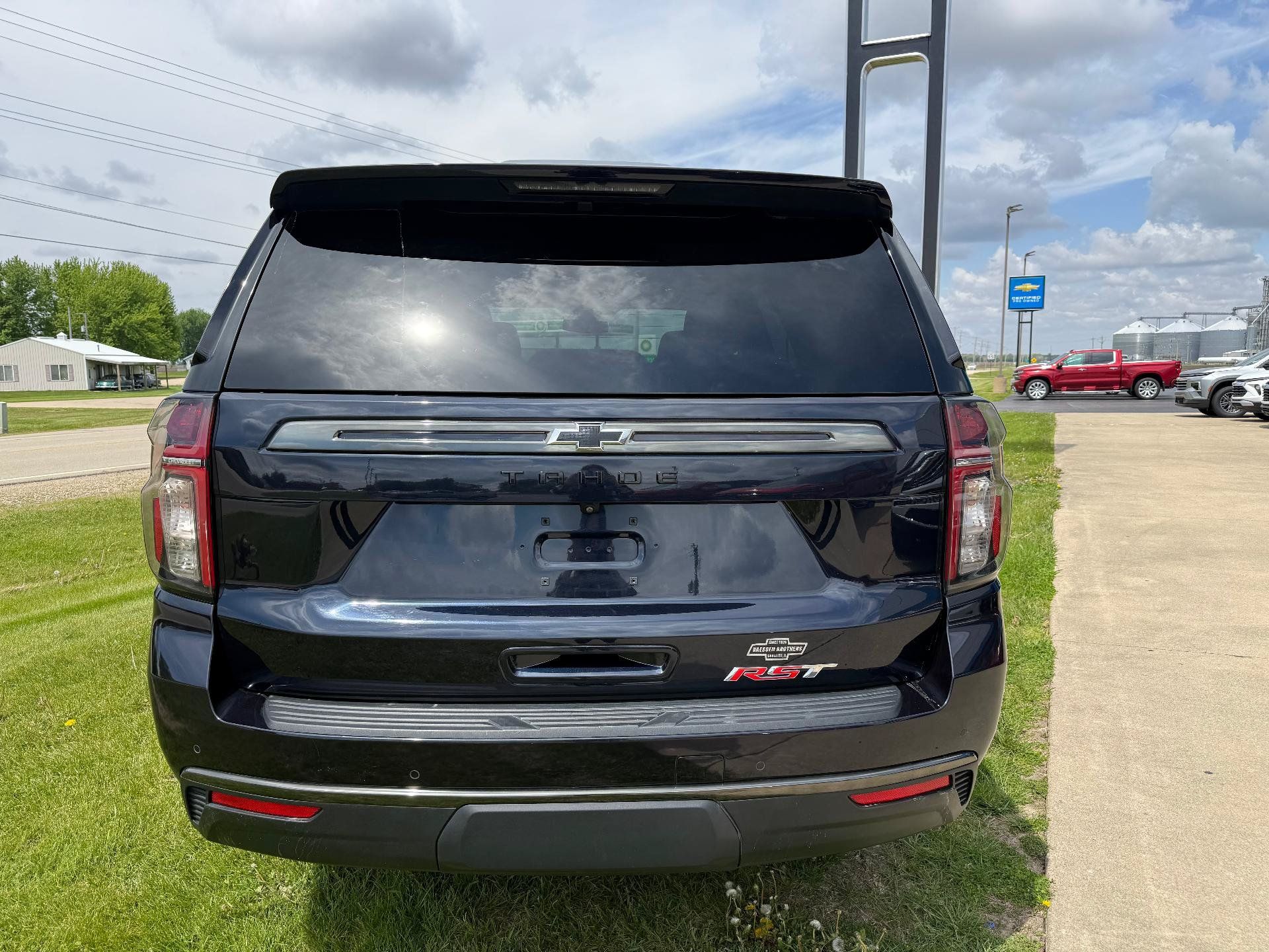 Certified 2021 Chevrolet Tahoe RST w/ Luxury Package AWD/4WD image 6