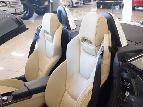 Used 2016 Mercedes-Benz SLK 300 image 32