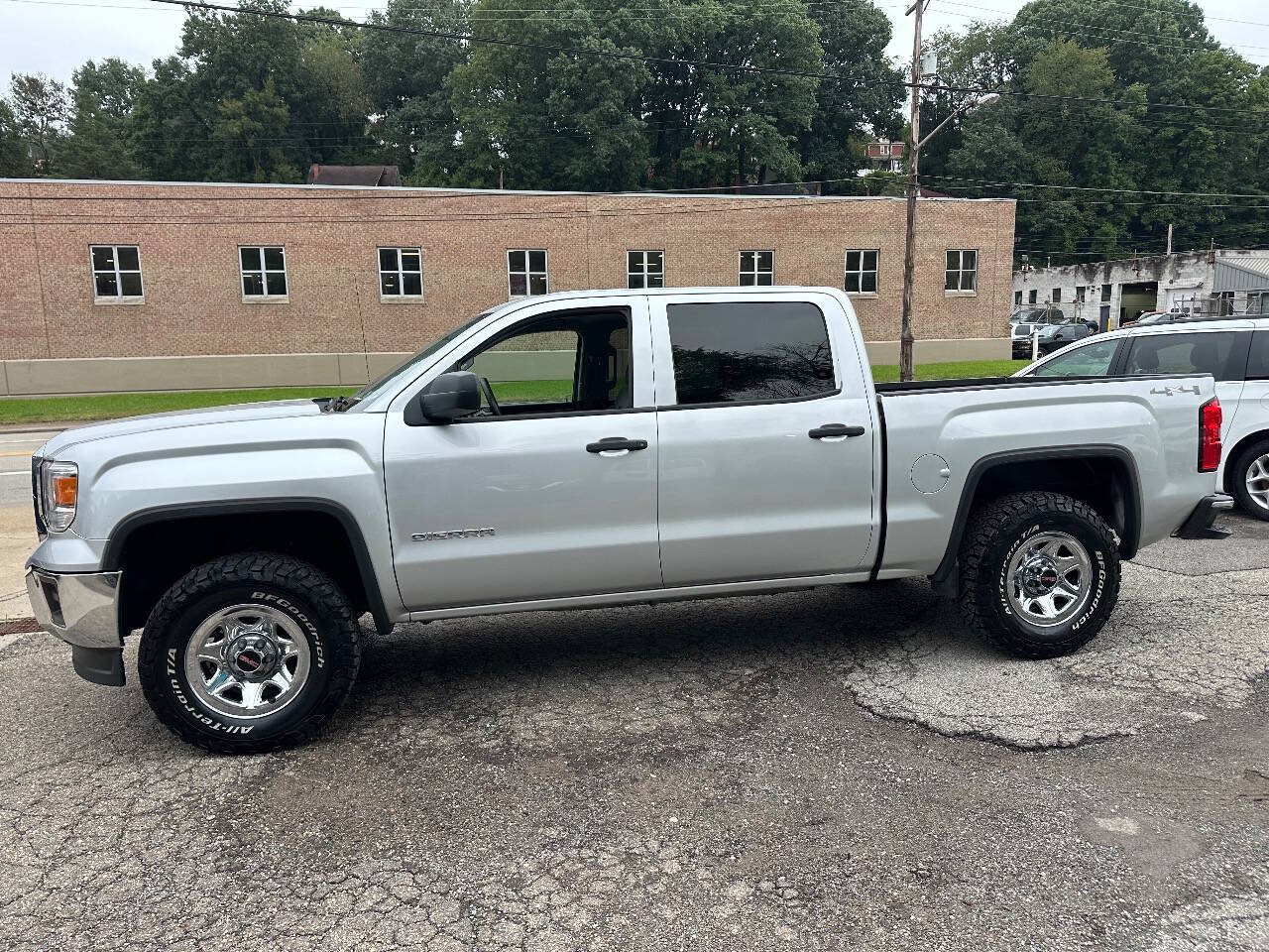 Used 2014 GMC Sierra 1500 4x4 Crew Cab w/ Sierra Appearance Package image 4