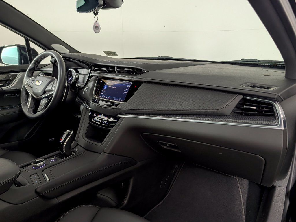 Used 2024 Cadillac XT5 Sportv AWD/4WD image 17