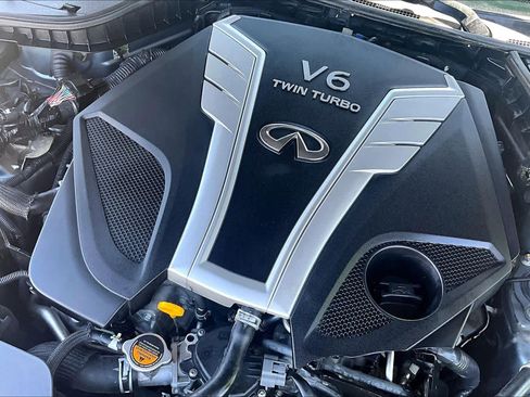 Used 2017 INFINITI Q60 Red Sport 400 image 31