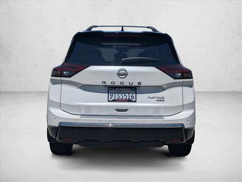 Used 2025 Nissan Rogue Platinum AWD/4WD image 7