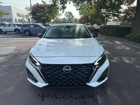 New 2025 Nissan Altima 2.5 SR w/ SR Premium Package image 2