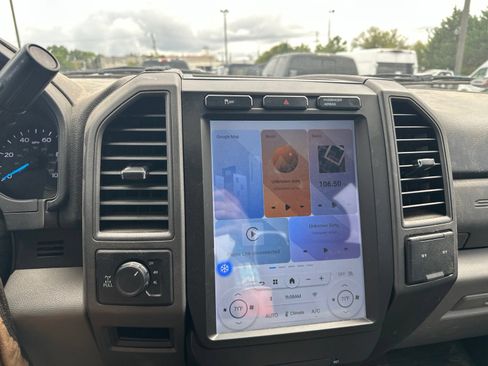 Used 2017 Ford F250 XL w/ Power Equipment Group AWD/4WD image 12