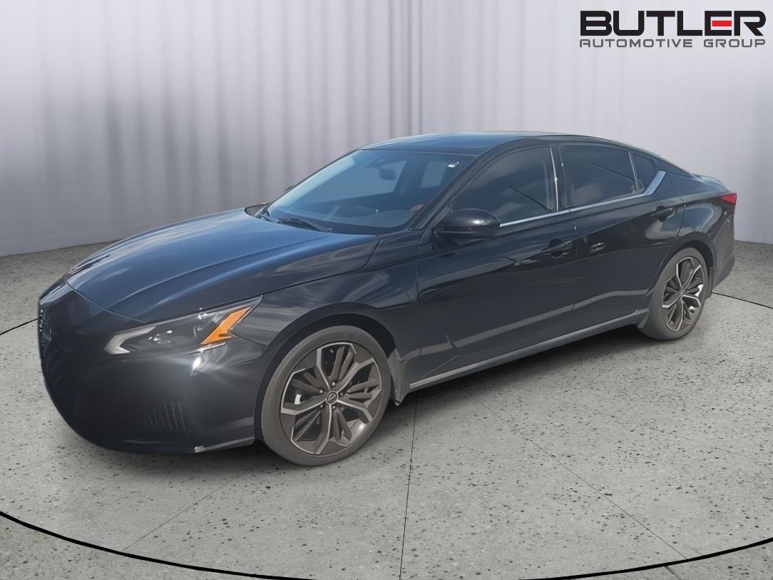 Used 2023 Nissan Altima 2.5 SR FWD image 1