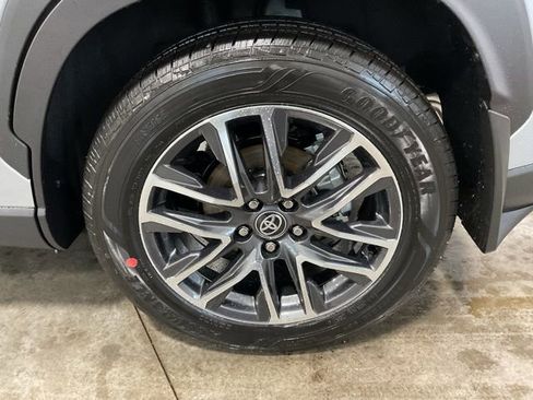 New 2026 Toyota Corolla Cross XLE image 7