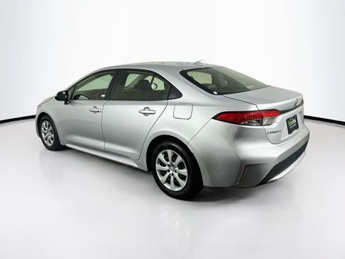 Used 2020 Toyota Corolla LE FWD image 5