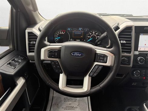 Used 2019 Ford F150 Lariat image 12