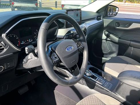 Used 2022 Ford Escape SE w/ Cold Weather Package image 15