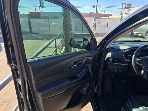 Used 2020 Chevrolet Traverse Premier w/ Redline Edition image 10