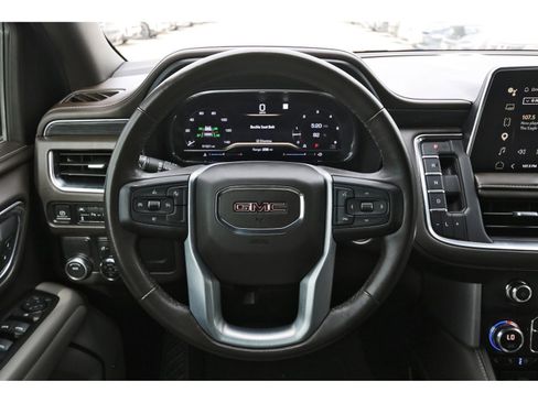 Used 2023 GMC Yukon XL SLT RWD image 17