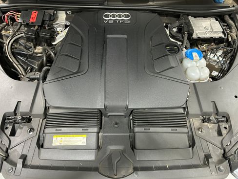 Used 2017 Audi Q7 3.0T Prestige w/ Prestige Package AWD/4WD image 18