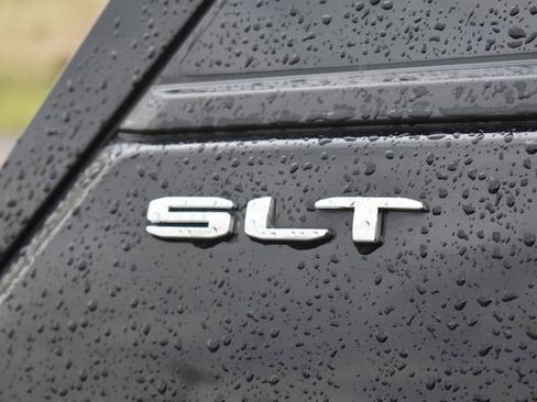 Used 2023 GMC Terrain SLT w/ Infotainment Package II AWD/4WD image 19
