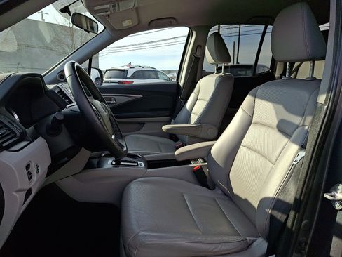 Used 2018 Honda Ridgeline RTL image 12