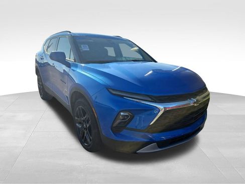 Used 2024 Chevrolet Blazer LT w/ Convenience Package FWD image 9