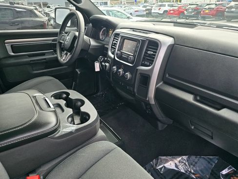 Used 2024 RAM 1500 Warlock RWD image 10