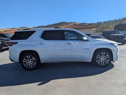 Used 2023 Chevrolet Traverse High Country image 4