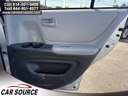 Used 2004 Toyota Highlander 2WD image 23