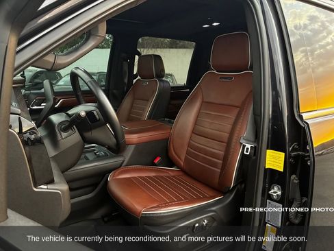 Used 2024 GMC Sierra 3500 Denali Ultimate image 11