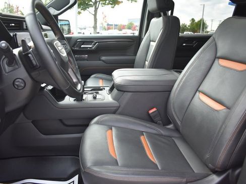 Used 2025 GMC Sierra 1500 AT4 w/ AT4 Premium Package image 19