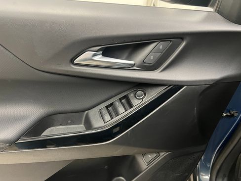 Used 2025 Chevrolet Equinox LT w/ Convenience Package II image 28