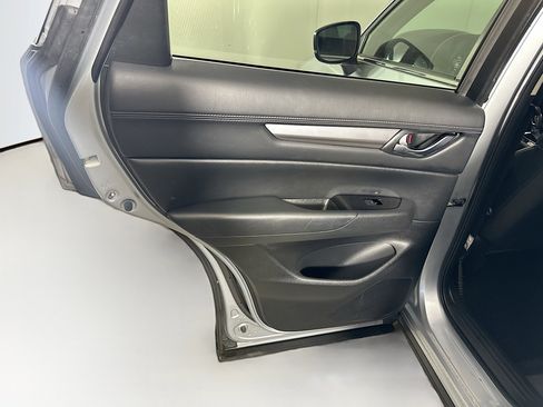 Used 2020 MAZDA CX-5 Touring image 27