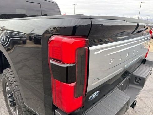 Used 2024 Ford F350 Platinum w/ Tremor Off-Road Package AWD/4WD image 31