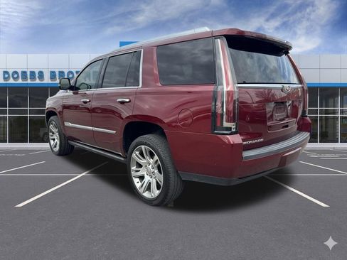 Used 2018 Cadillac Escalade Premium Luxury image 5
