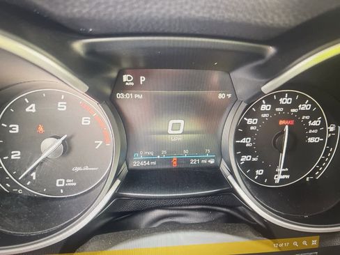 Used 2022 Alfa Romeo Stelvio Sprint image 11