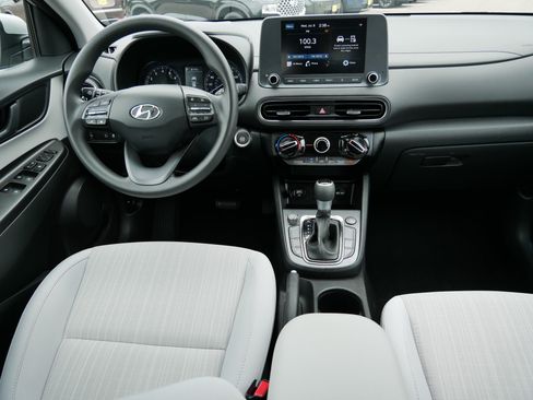 Certified 2023 Hyundai Kona SEL AWD/4WD image 10