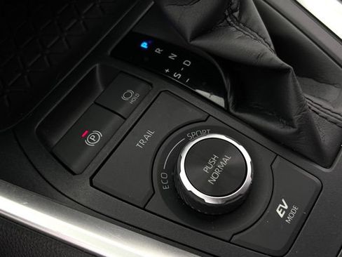 Used 2023 Toyota RAV4 XLE w/ Convenience Package AWD/4WD image 20