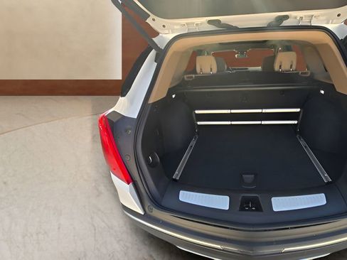 Used 2017 Cadillac XT5 Platinum w/ Driver Assist Package AWD/4WD image 17
