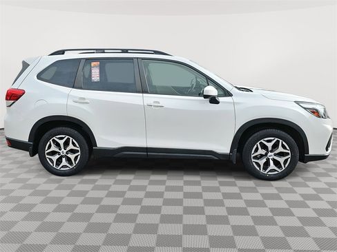 Certified 2021 Subaru Forester Premium image 4