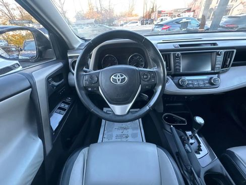 Used 2016 Toyota RAV4 Limited image 32