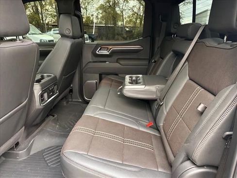 Used 2025 Chevrolet Silverado 1500 High Country w/ Technology Package image 16