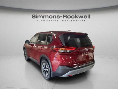 Used 2023 Nissan Rogue SV AWD/4WD image 3