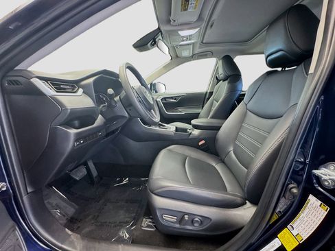 Used 2025 Toyota RAV4 XLE Premium FWD image 13