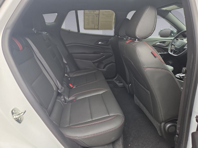 Certified 2025 Chevrolet Trax RS w/ Driver Confidence Package FWD image 18