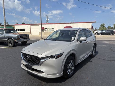 Used 2025 MAZDA CX-5 AWD 2.5 S w/ Select Package image 4