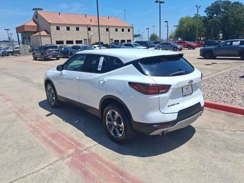 Used 2025 Chevrolet Blazer LT AWD/4WD image 8