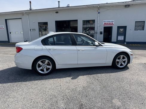 Used 2014 BMW 320i xDrive Sedan AWD/4WD image 7