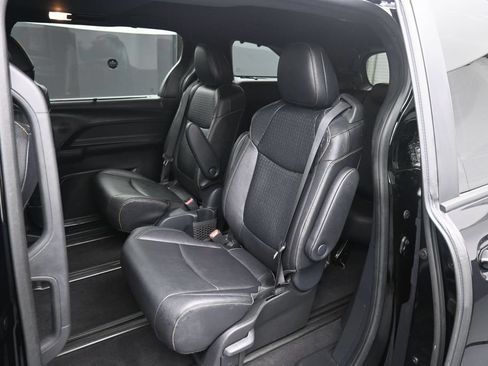 Certified 2026 Toyota Sienna XLE Woodland Edition AWD/4WD image 22