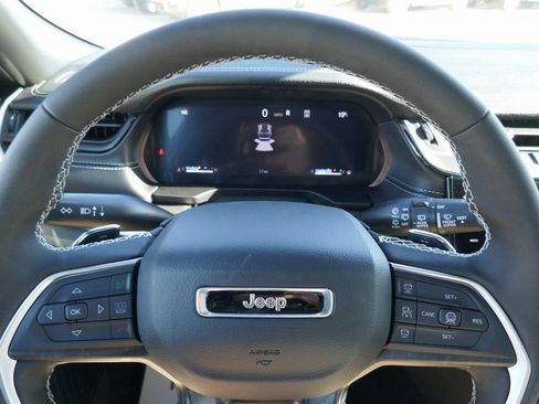 New 2026 Jeep Grand Cherokee Altitude AWD/4WD image 22