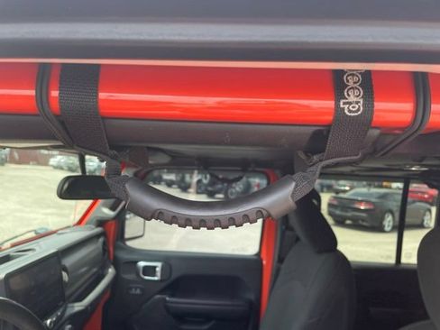 Used 2018 Jeep Wrangler Unlimited Sport S AWD/4WD image 30