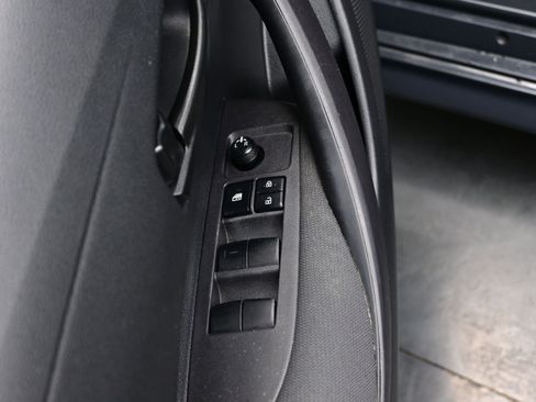 Used 2024 Toyota Corolla LE FWD image 10