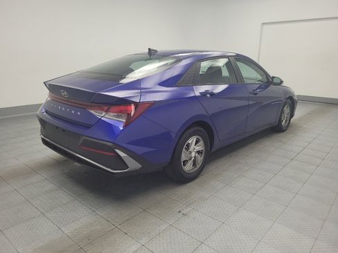 Used 2025 Hyundai Elantra SE FWD image 9