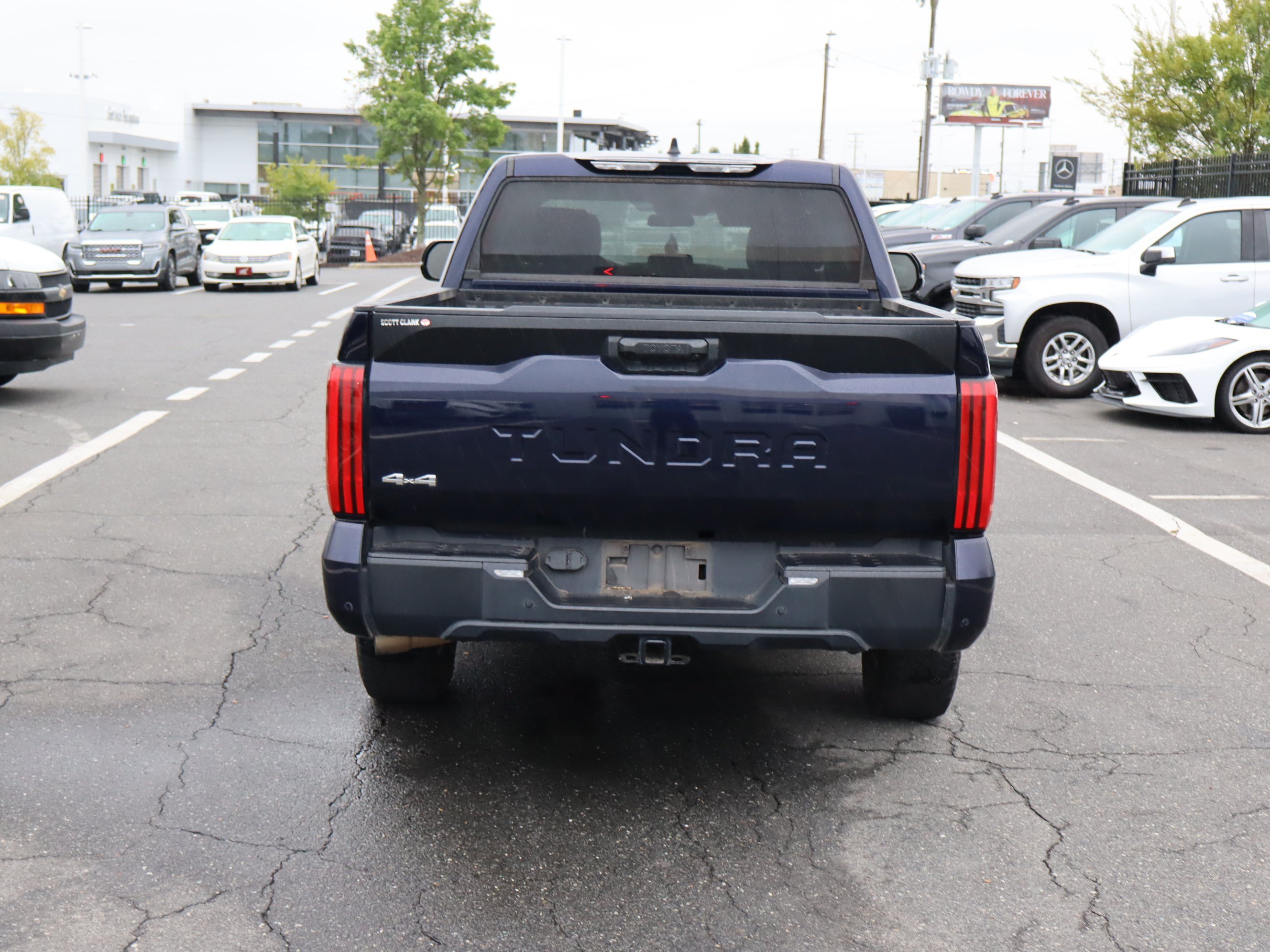 Used 2024 Toyota Tundra SR5 w/ SR5 Convenience Package AWD/4WD image 9