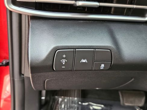 Used 2023 Hyundai Elantra Limited FWD image 29