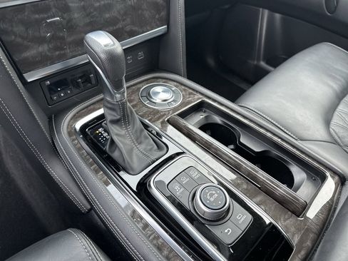 Used 2023 Nissan Armada Platinum image 37