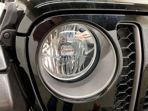 Used 2021 Jeep Gladiator Rubicon AWD/4WD image 31